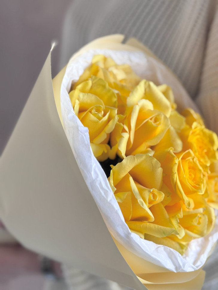 11 желтых роз (40см)
