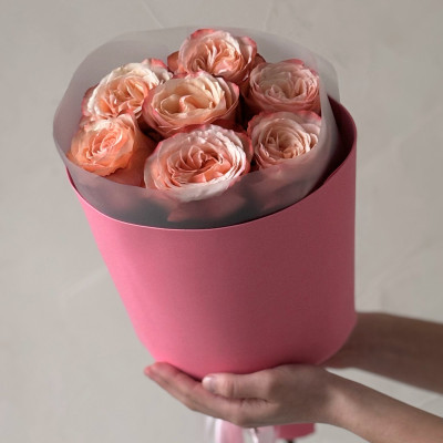 Букет из 7 пионовидных роз Кахала