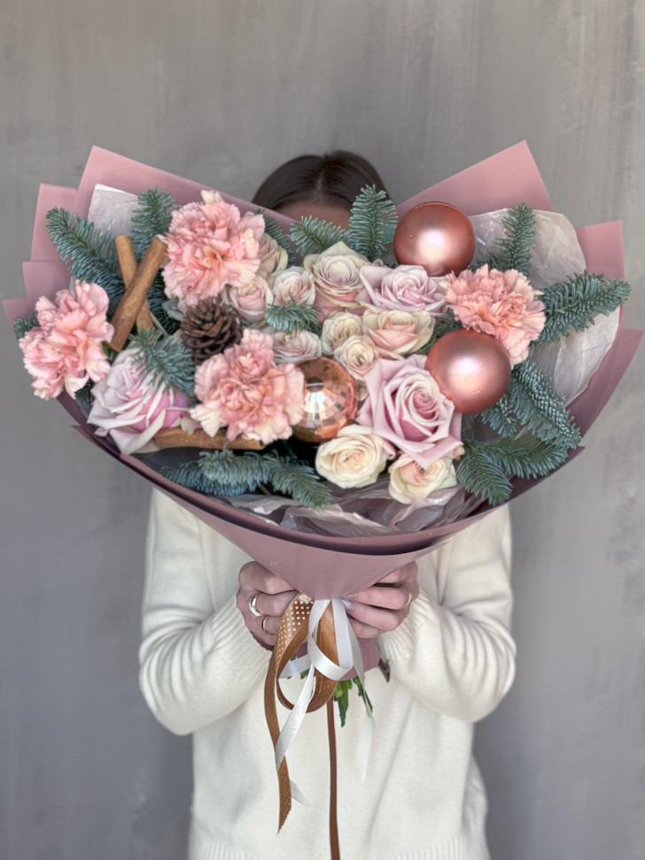 Композиция «Новогодний румянец»