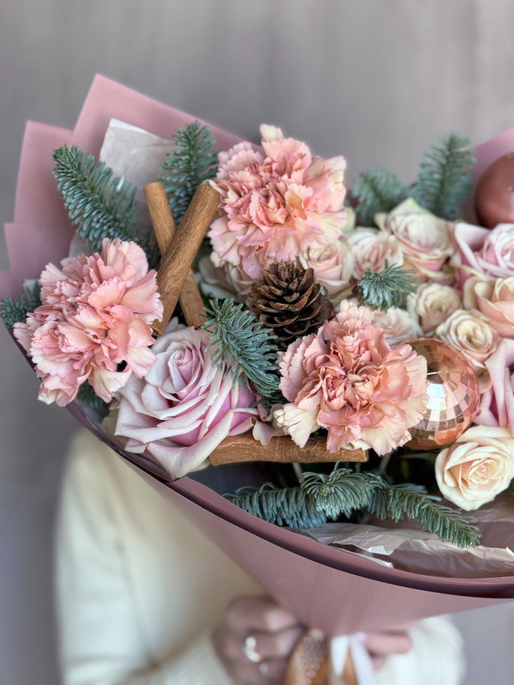 Композиция «Новогодний румянец»