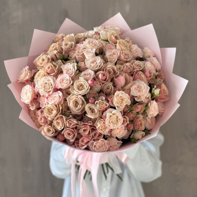 Букет из 25 кустовых роз микс в упаковке 