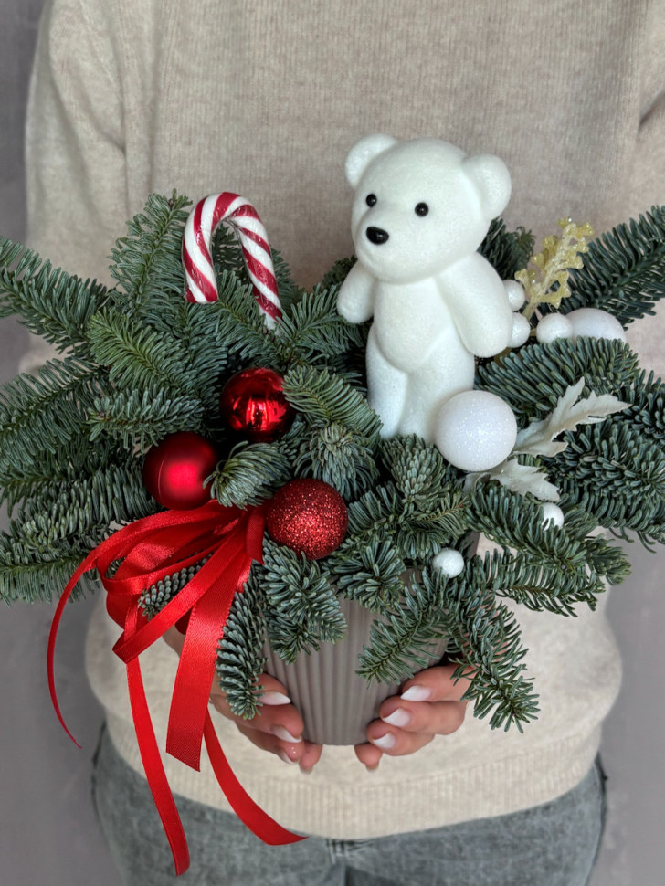 Композиция с мишкой в кашпо