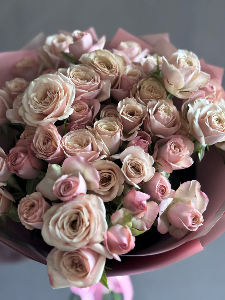 Букет 9 кустовых роз