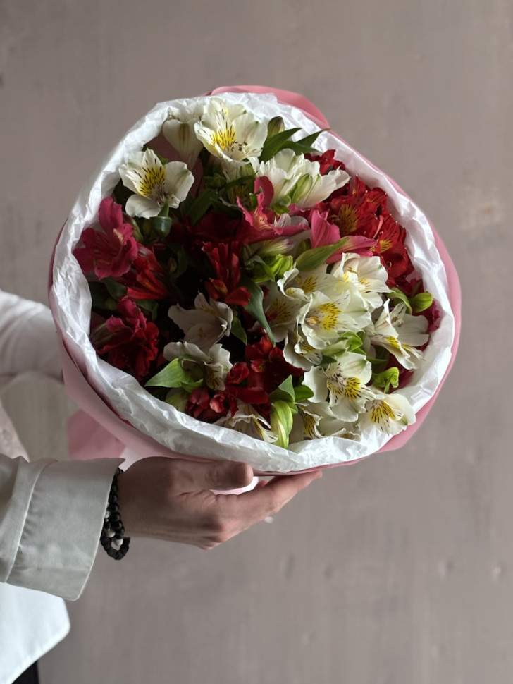 Букет из 9 альстромерий 