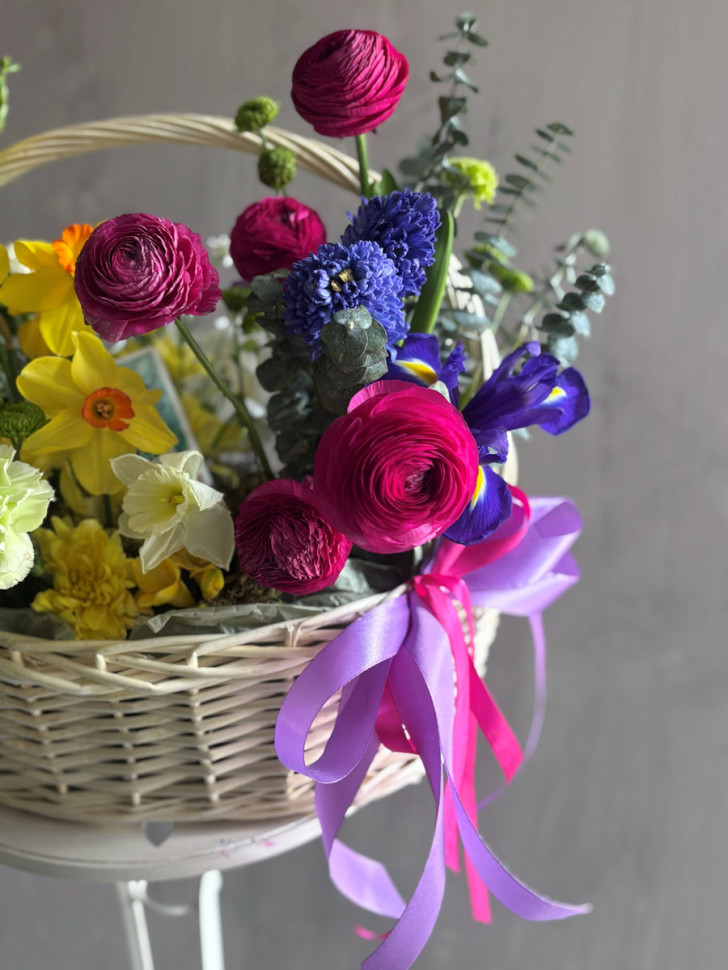 Корзинка «Цветочный заряд энергии»