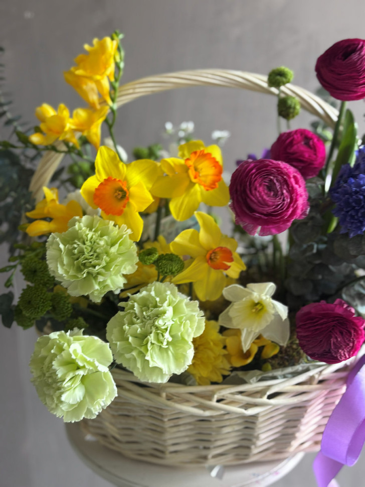 Корзинка «Цветочный заряд энергии»
