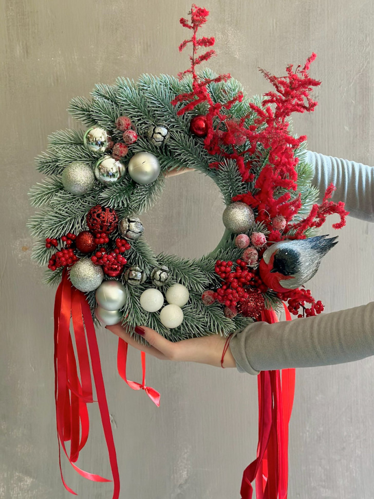 Новогодний венок «Зимний привет»