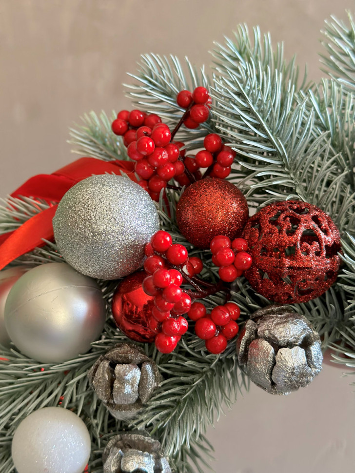 Новогодний венок «Зимний привет»