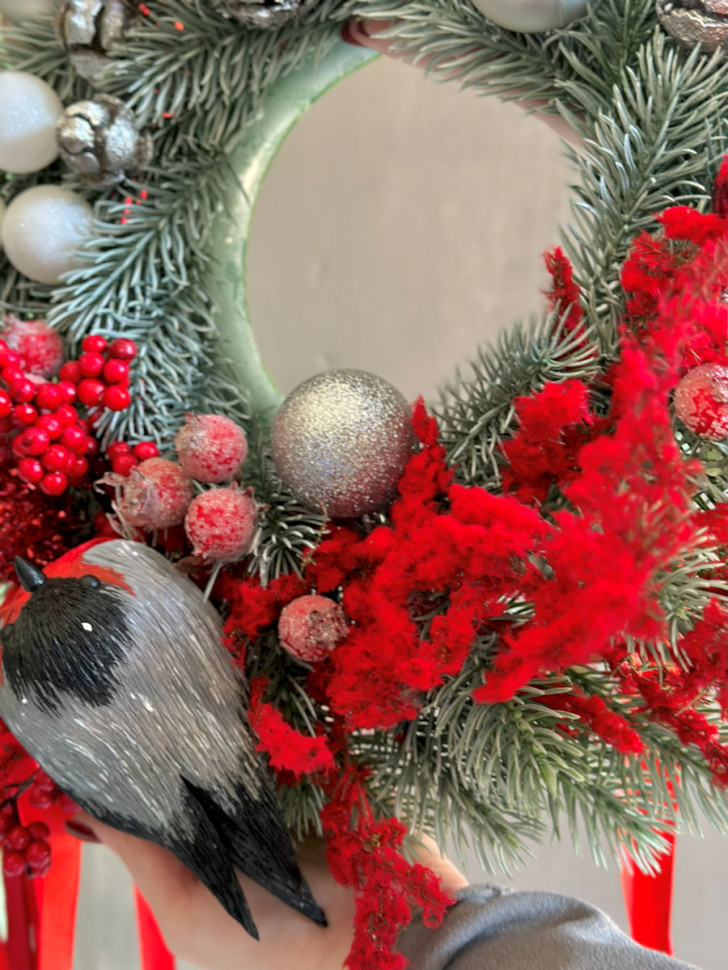 Новогодний венок «Зимний привет»