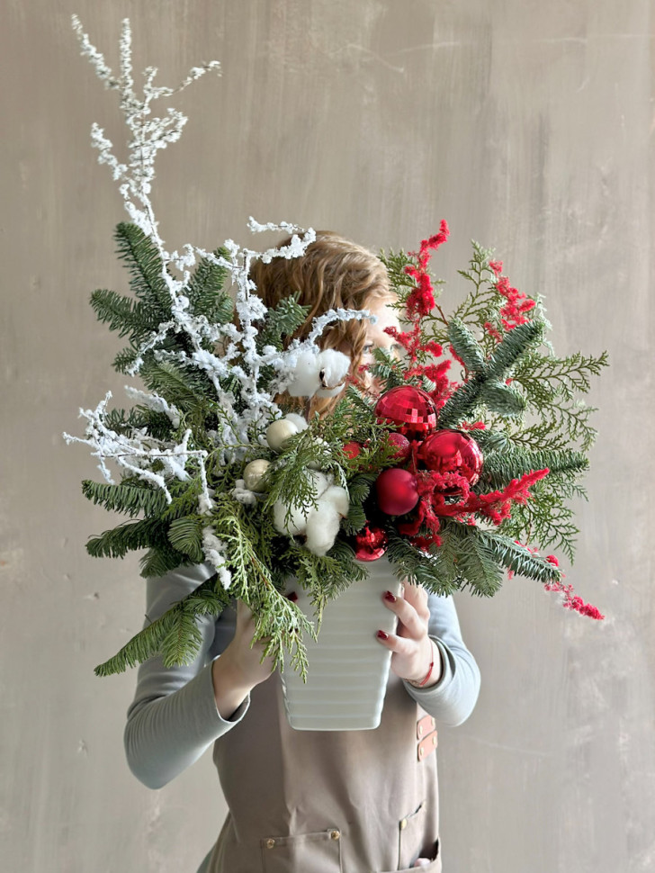 Композиция «Красный мороз»