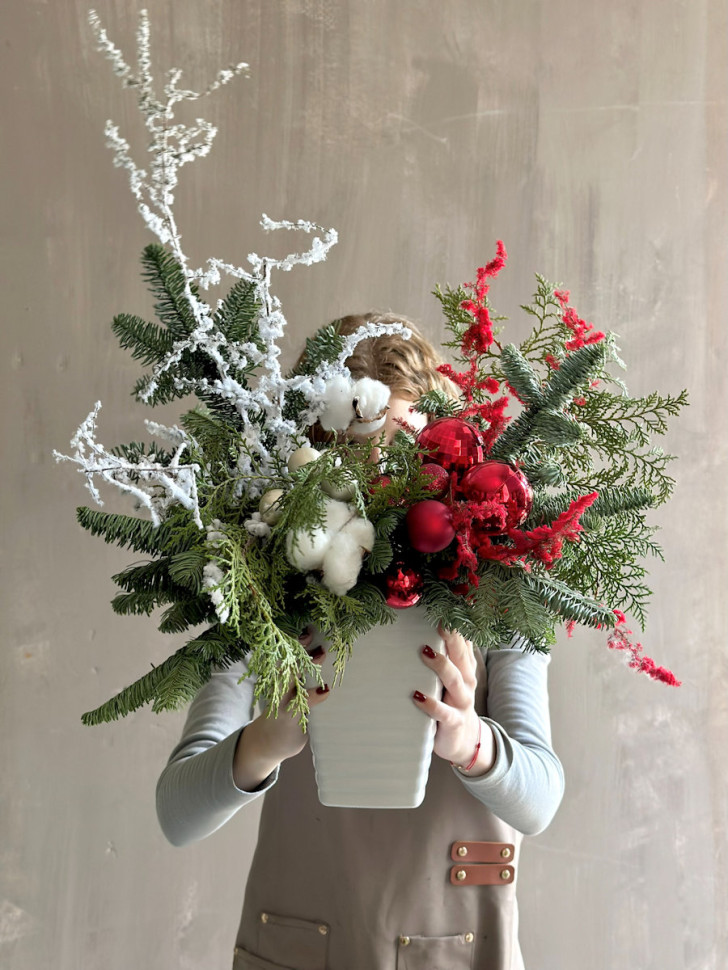 Композиция «Красный мороз»