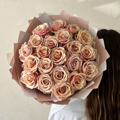 Букет из 21 розы Пинк Амаретто