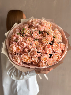 15 кустовых пионовидных роз 