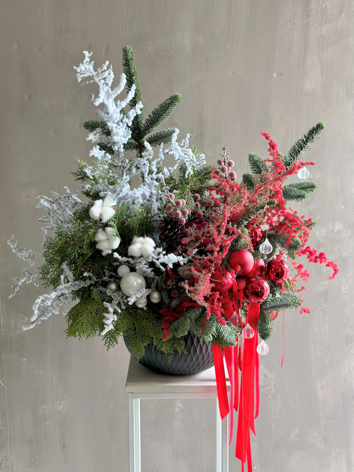 Композиция «Еловый калейдоскоп»