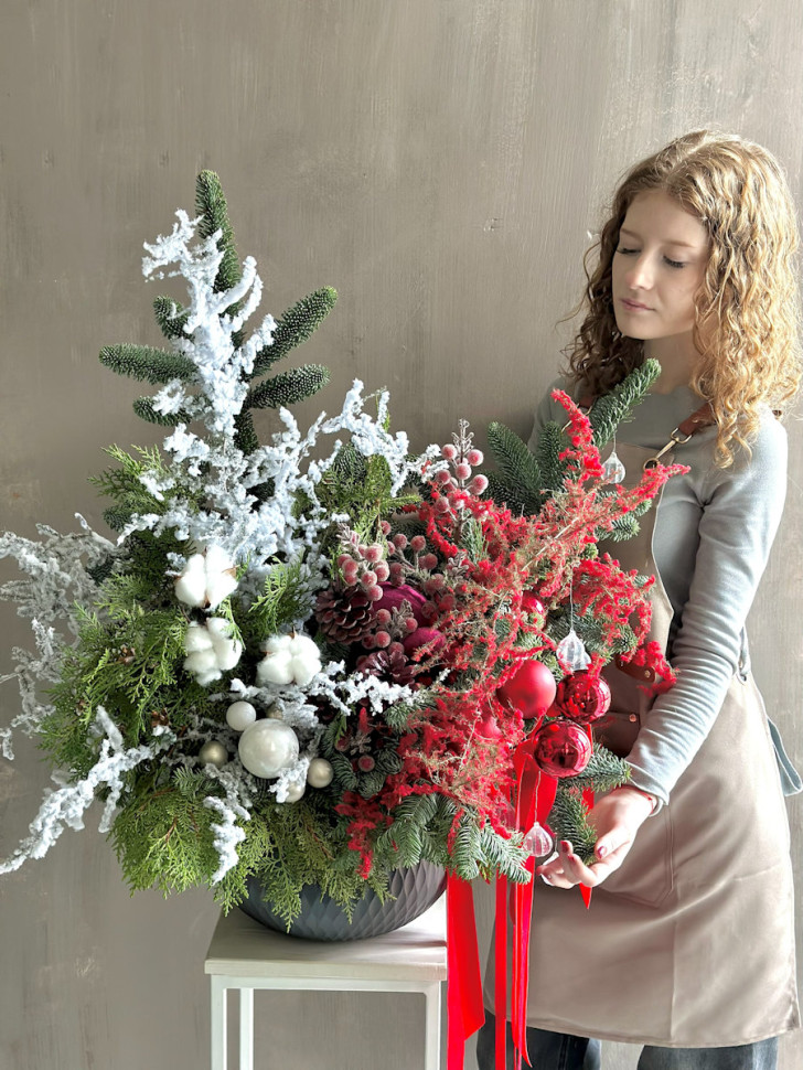 Композиция «Еловый калейдоскоп»