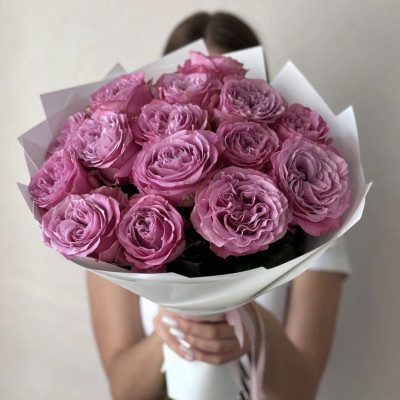 Букет из 15 пионовидных роз Квинг Краун