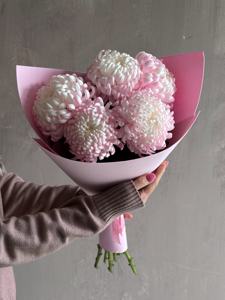 Букет из 5 хризантем Рибонет